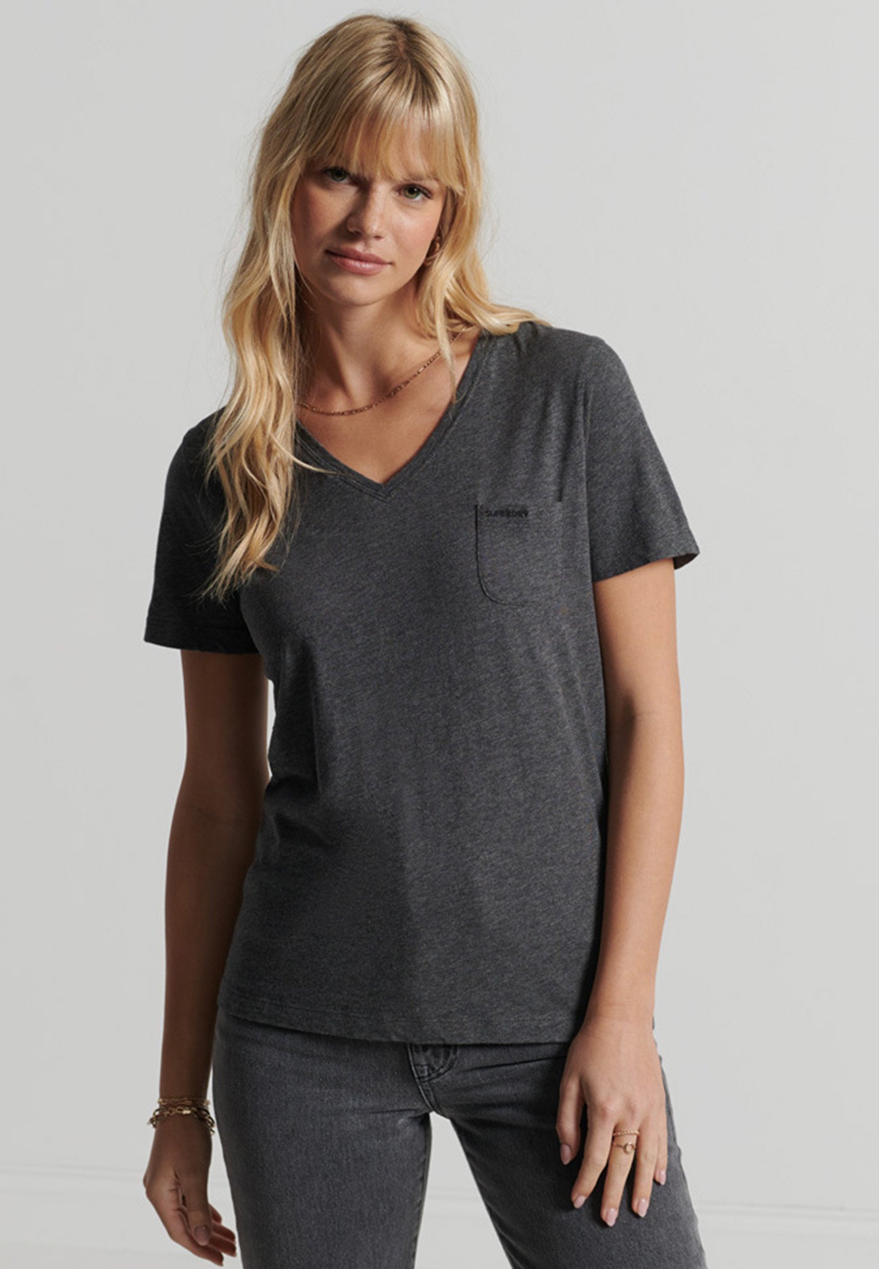 T-shirt Superdry Studios Pocket V Neck – Donna, Colore Air Blue, Cotone Biologico E TENCEL