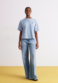 Carhartt WIP NELSON - Camiseta básica - dusty ice