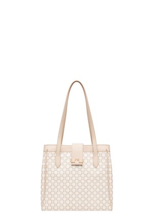 Borsa a tracolla beige con un motivo testurizzato, dotata di manici in pelle liscia e un fermaglio frontale. I dettagli in tono oro esaltano il design.