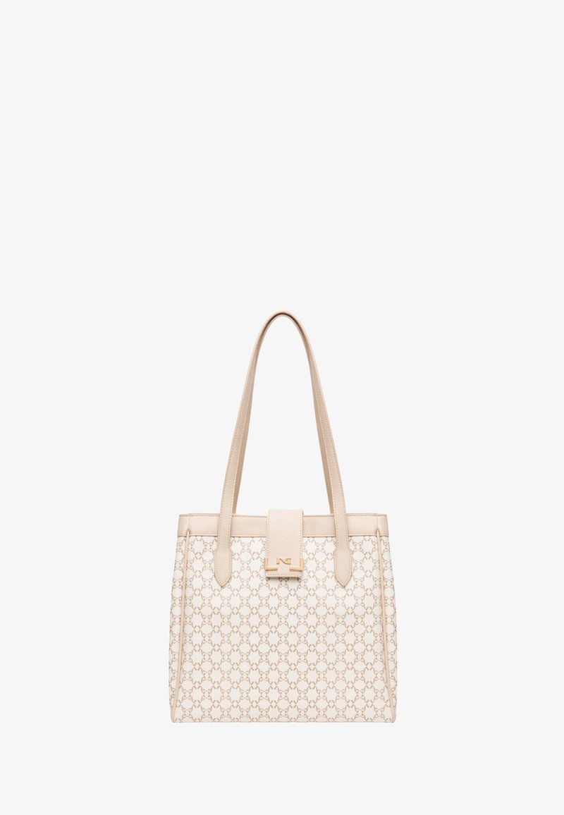 Borsa a tracolla beige con un motivo testurizzato, dotata di manici in pelle liscia e un fermaglio frontale. I dettagli in tono oro esaltano il design.