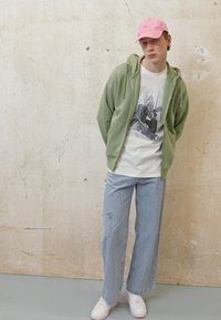 Nike Sportswear SPORTSWEAR CLUB FLEECE - Hoodie - oil green/white