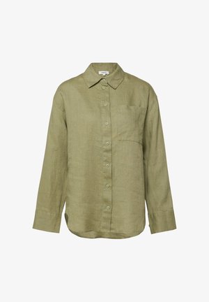 Długa lniana koszula w kolorze jasnej oliwki z guzikami z przodu, kołnierzykiem i jedną kieszenią na piersi.