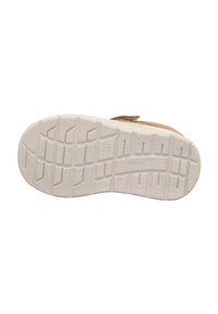 Beige Wildlederschuh mit einer weißen Gummisohle. Die Außensohle verfügt über ein strukturiertes Muster für besseren Halt, versehen mit "superfit" und den Größen.