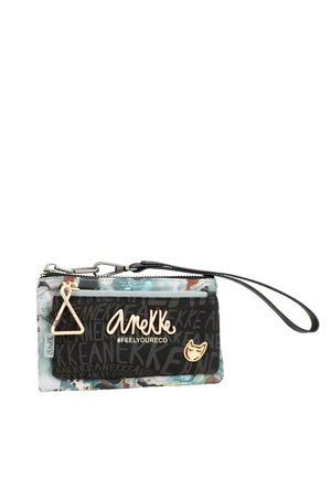 NATURE WOODS - Wallet - black