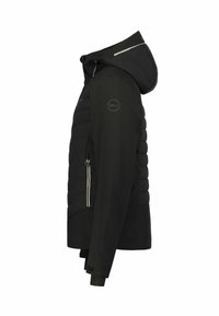 Giacca nera imbottita con cappuccio, caratterizzata da pannelli trapuntati, tasche con zip e una patch rotonda con logo sulla manica. Tessuto morbido.