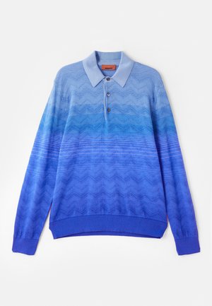 Suéter polo de punto azul con un patrón de degradado, que cuenta con un cuello, tres botones y puños y dobladillo acanalados.