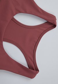 Carlheim Steznik - berry