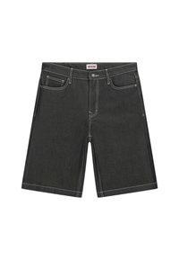Shorts en denim foncé à coupe droite, avec des coutures blanches contrastantes, des poches avant et un patch logo sur la taille.