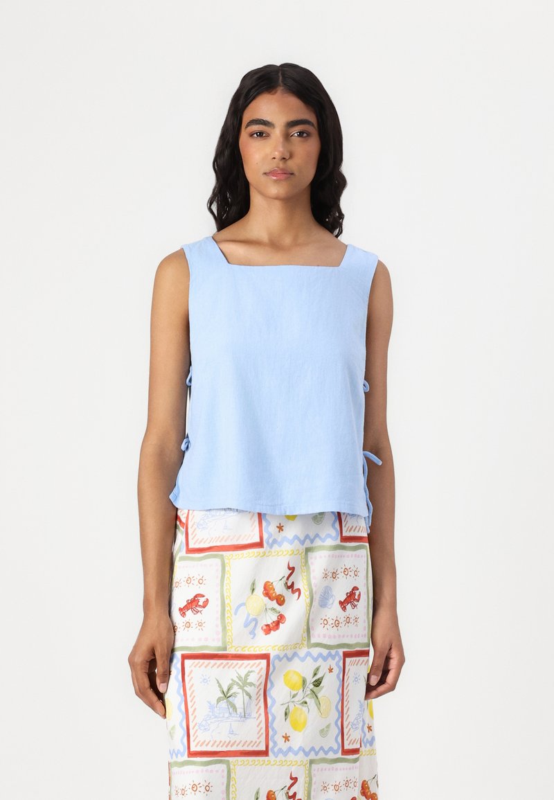 Abercrombie & Fitch - BARE APRON SHELL - Bluse - light blue, Forstørre