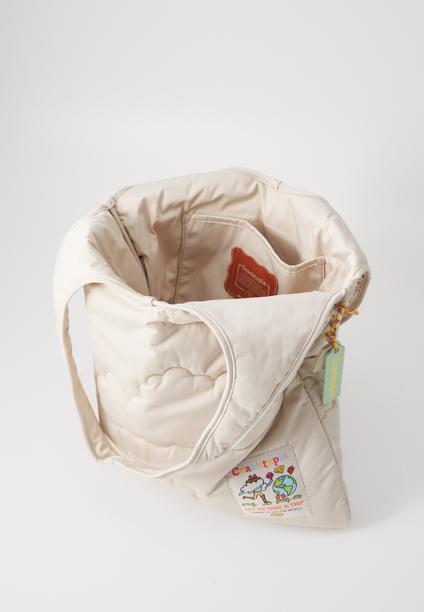 COACH COACHTOPIA LOOP QUILTED CLOUD FLAT TOTE - Shopping bag
