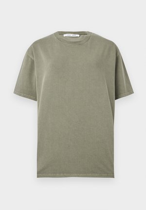 Olijfgroene katoenen t-shirt met een ronde hals, korte mouwen en een eenvoudig, ongecomliceerd ontwerp. Zachte textuur en een relaxte pasvorm.