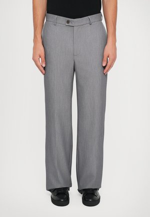 TAILORED SINGLE PLEAT TROUSER - Kelnės - grey melange