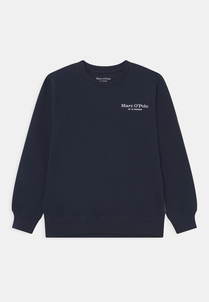 Granatowy sweter z bawełny, z klasycznym okrągłym dekoltem, długimi rękawami oraz białym nadrukiem logo na piersi.