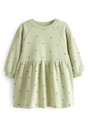 Robe verte à manches longues, avec une jupe froncée, un col côtelé et des imprimés arc-en-ciel rose et orange dispersés. Texture de tissu douce.