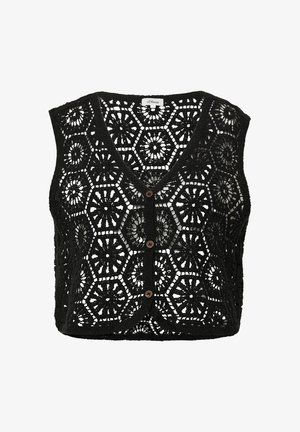 Zwarte crop top van haakwerk met een V-hals, voorzien van hexagonale bloemenpatronen en bruine knopen aan de voorkant. Lichtgewicht en textuurrijk.