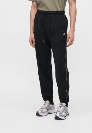 Nike Sportswear, Долнище на анцуг - black/volt