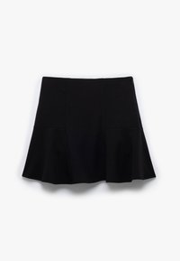Sort flared mini nederdel med sømdetaljer og side lynlås, præsenteret mod en hvid baggrund.