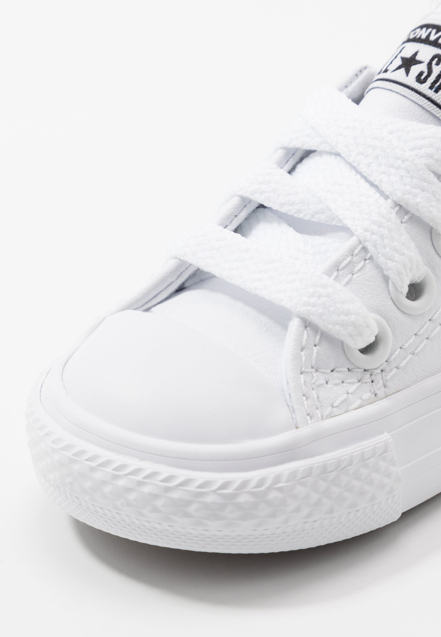 white converse with straps