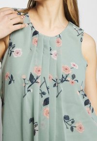 Vero Moda Blus - green