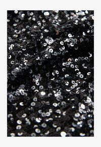 Non sélectionné, black