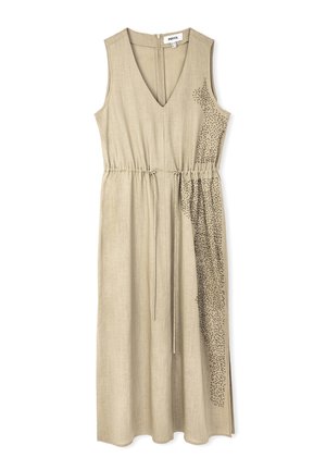 Robe sans manches beige avec un décolleté en V, taille à cordon, et un accent latéral de petits points noirs, fabriquée dans un tissu léger.