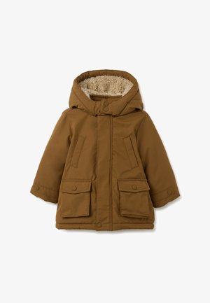 Parka marron avec une capuche, doublure en peluche, deux poches avant et fermetures à boutons-pression. Tissu lisse avec une texture matelassée.