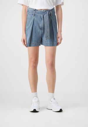 ONLY ONLJENNA BELTED - Denim shorts - light blue