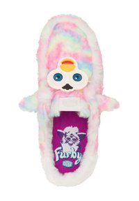Chaussons multicolores flous avec un motif en tie-dye, de grands yeux bleus et une semelle intérieure violette ornée d'un design graphique d'un personnage de dessin animé.