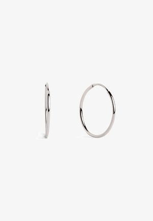 Silberne Creolen mit polierter Oberfläche, die ein nahtloses Design und eine dünne, kreisförmige Form aufweisen. Keine zusätzlichen Verzierungen.