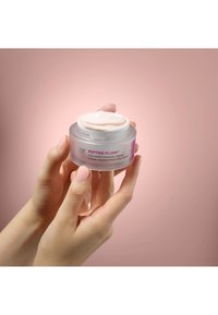 StriVectin PEPTIDE PLUMP COLLAGEN CUSHION CREAM - Idratante