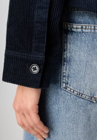 Marc O'Polo JACKET SHIRT DETAILS SLIGHTLY CROPPED - Nyári dzseki - deep blue sea