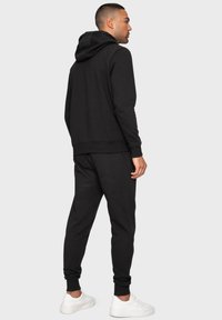 Threadbare THBMANDARIN SET - Tuta - black