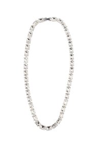 Srebrny naszyjnik z kryształkami, z prostokątnymi i okrągłymi kamieniami, połączonymi metalem, o gładkiej fakturze i polerowanym wykończeniu.