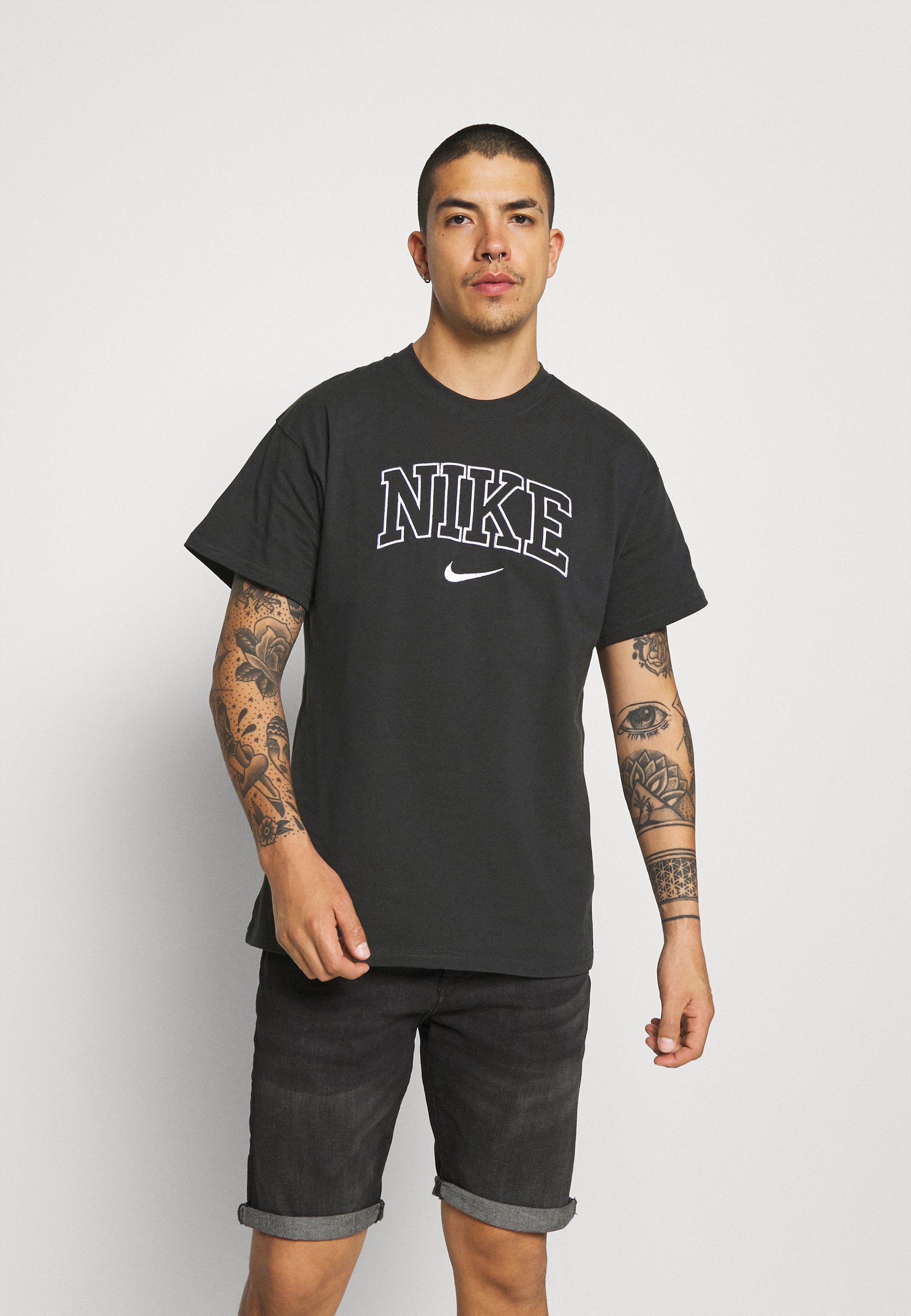 Arthur Conan Doyle Supervise international Nike Sportswear RETRO TEE - Print T-shirt - off noir/anthracite - Zalando.ie Arthur Conan Doyle Supervise international Nike Sportswear RETRO TEE - Print T-shirt - off noir/anthracite - Zalando.ie