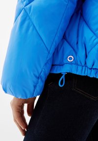 s.Oliver MIT MODISCHER STEPPUNG - Winterjacke - blue