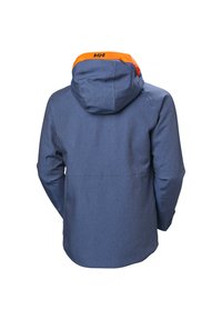 Giacca impermeabile blu con un accento arancione sul cappuccio, caratterizzata da una vestibilità comoda, una texture liscia e senza dettagli hardware visibili.