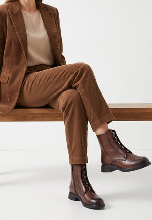VENEZIA, ANKLE BOOTS - Snørestøvletter - brown