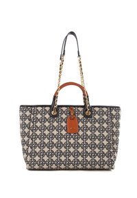Borsa tote in tela con un motivo geometrico blu navy su sfondo beige. Presenta rifiniture in pelle nera, un'etichetta in pelle marrone e dettagli in catena dorata.