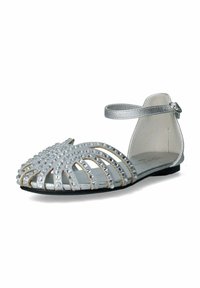 Sandaletti piatti argento con design open toe, arricchiti con strass, dotati di una sottile fascia alla caviglia e suola piatta. Finitura metallica testurizzata.