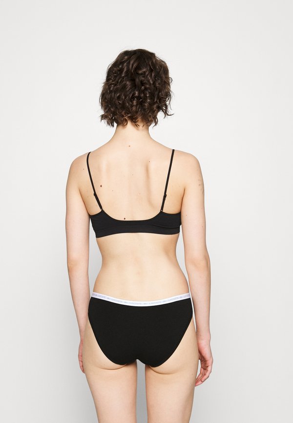 UNDERWEAR BRIEFS 3 PACK - Briefs2