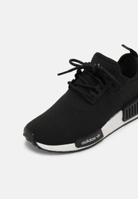 adidas Originals NMD_R1 REFINED - Sneakers basse - black/white