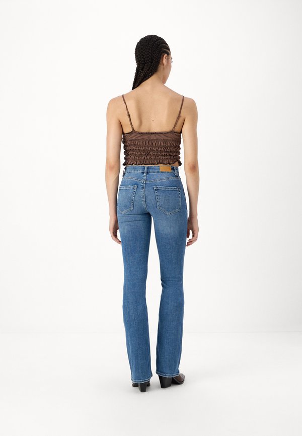 VMFLASH  - Flared Jeans2