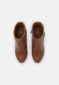 Anna Field Bottines à talons hauts - cognac