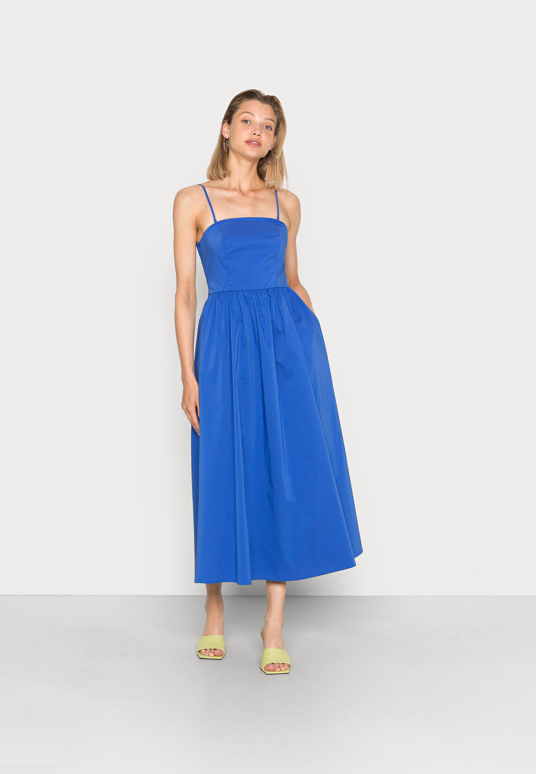 Vero Moda VMRANONA CALF DRESS - Vestido cóctel - dazzling blue/azul - Zalando.es