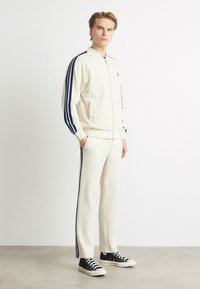 Les Deux STERLING TRACK JACKET - Jakna za treniranje - ivory/blueprint
