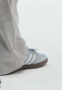Thumbnail Image 2