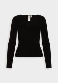 Schwarzer, gerippter Pullover mit langen Ärmeln und quadratischem Ausschnitt, der eine figurbetonte Passform und ein dezentes, strukturiertes Muster aufweist. Etikett auf der Rückseite sichtbar.