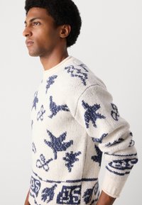 Scotch & Soda EXTRA DROPPED SHOULDER - Πουλόβερ - eggnog