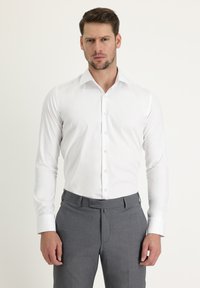 SIENA , NON IRON (BÜGELFREI) - Overhemd - White