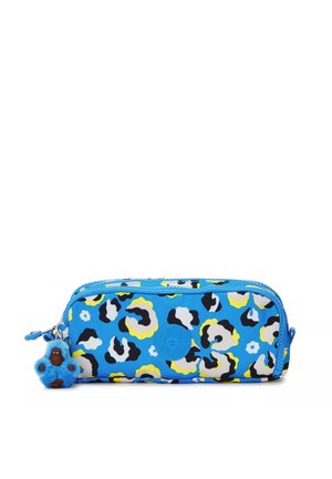 Blå lynlåset penalhus med sort, hvid og gul abstrakte pletter og en lille blå plyssabe nøglekæde hængende ved.